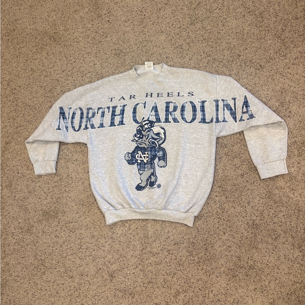 Vintage North Carolina Tar Heels Sweatshirt